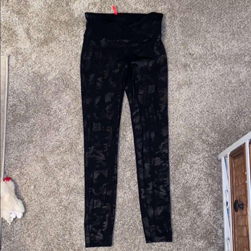 CAMO SPANX